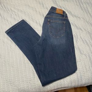 Levi’s Women’s 529 CURVY Skinny Leg Size 12